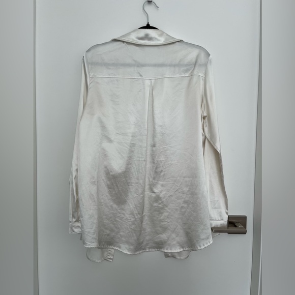 Pretty Little Thing oversized white shirt - Picture 2 of 3